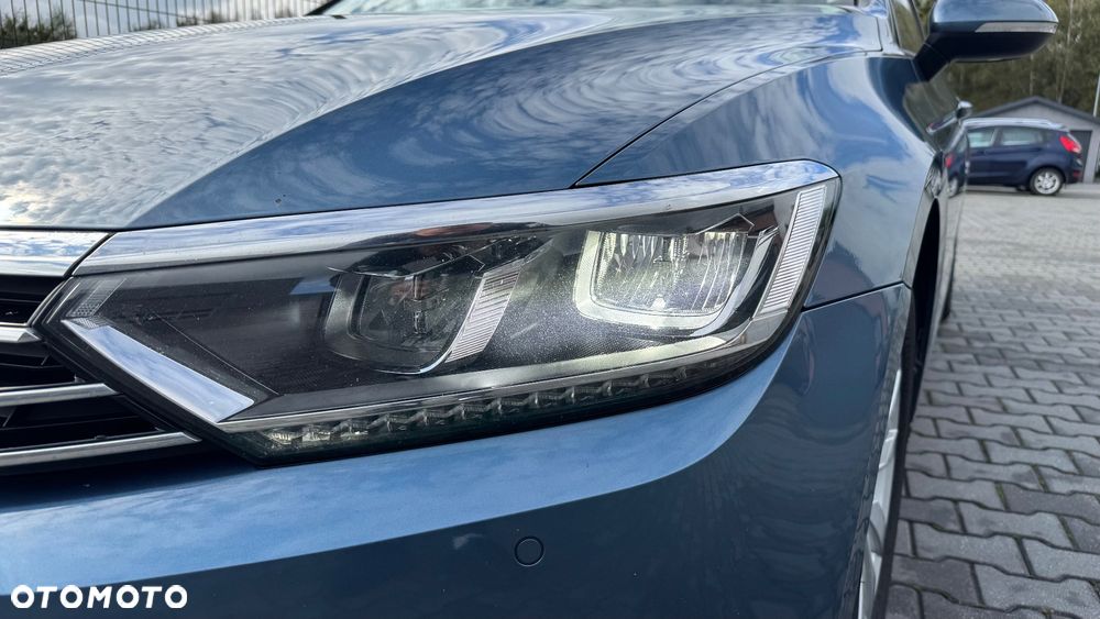 Volkswagen Passat - 19