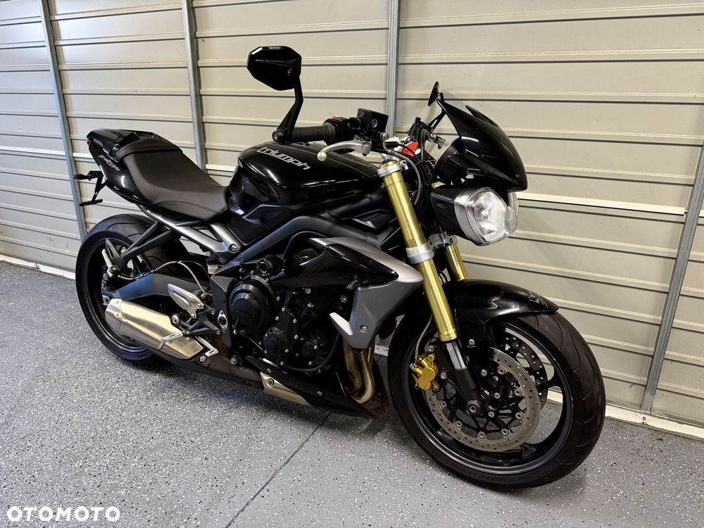 Triumph Street Triple - 1