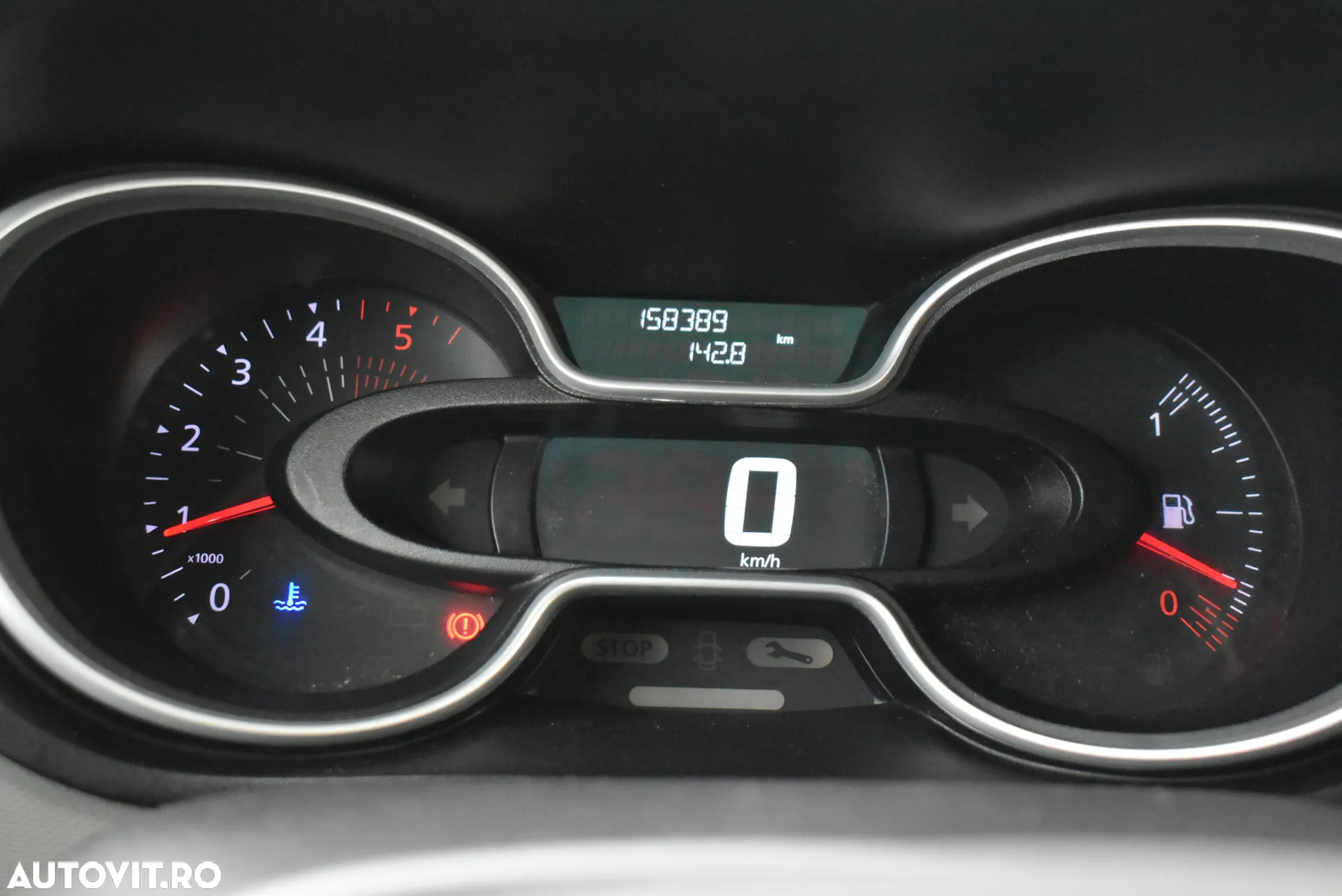 Renault Trafic - 10