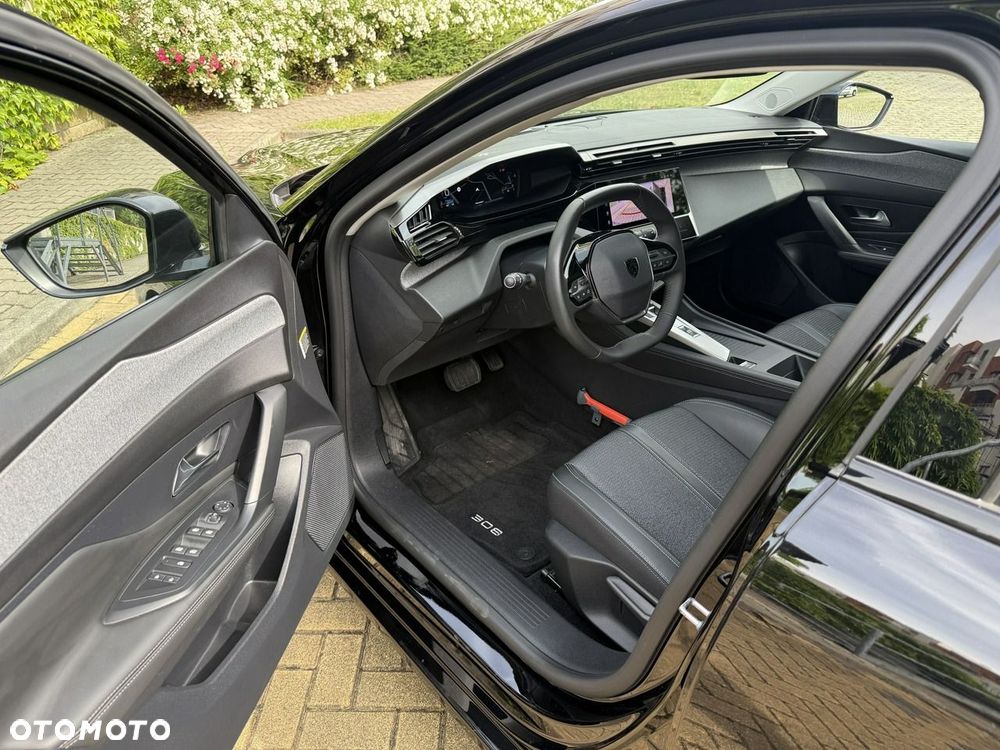 Peugeot 308 BlueHDi 130 EAT8 Allure - 6