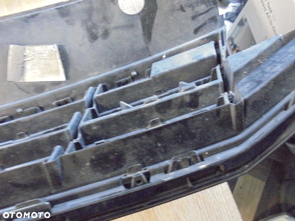 VOLKSWAGEN PASSAT B8 R-LINE GRILL ATRAPA - 12