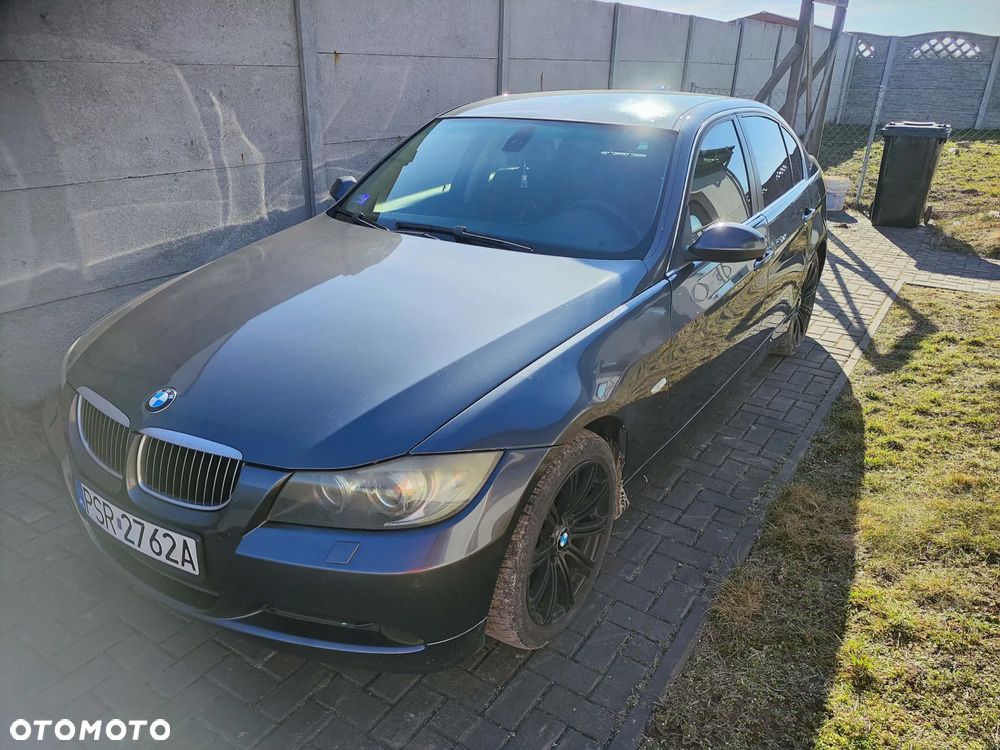 BMW Seria 3 325i - 3