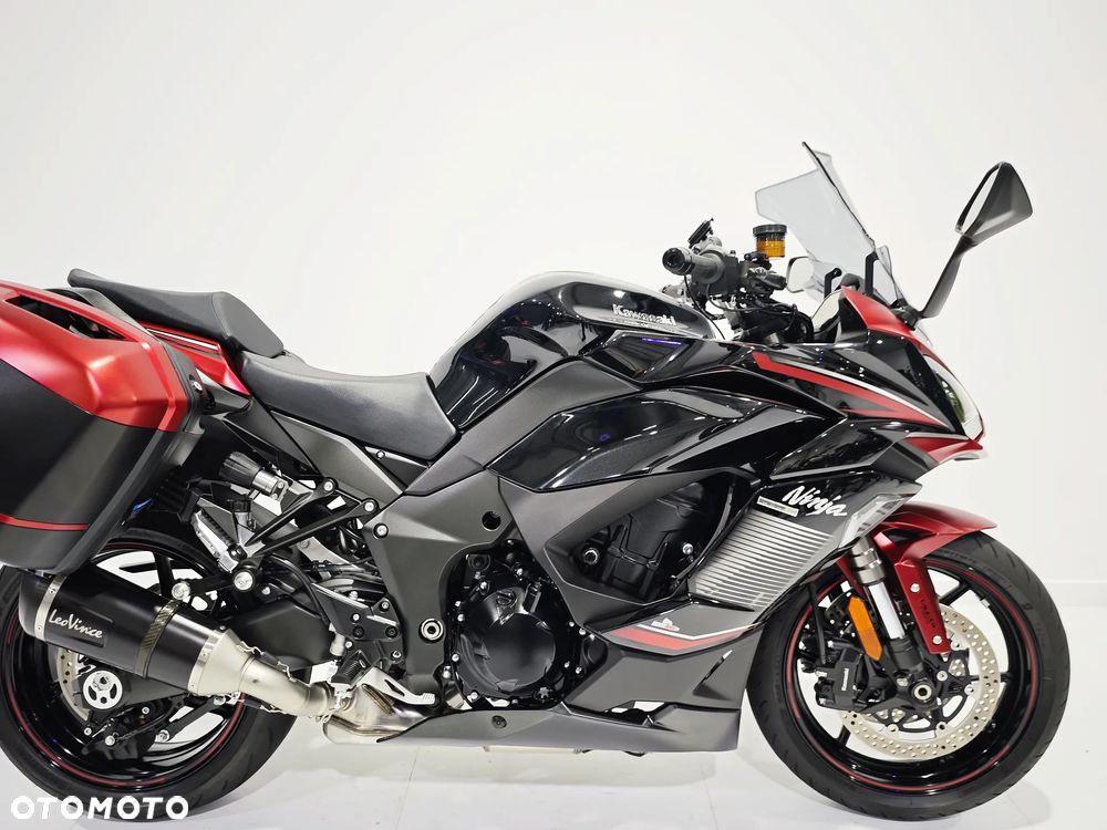 Kawasaki Ninja 1000 SX - 12