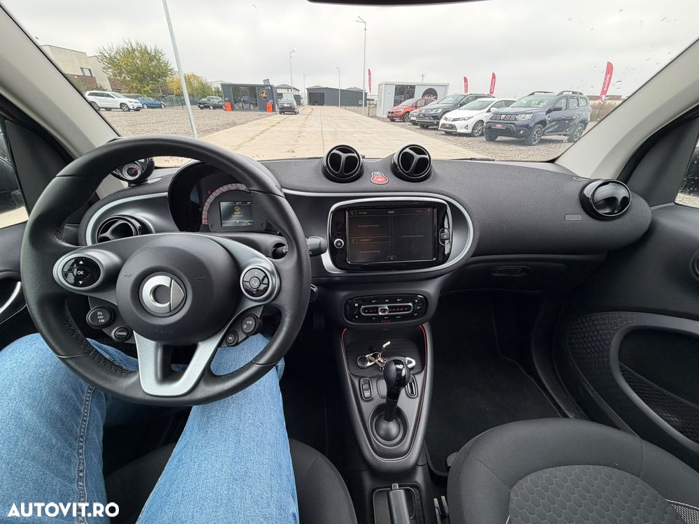 Smart Fortwo EQ - 12