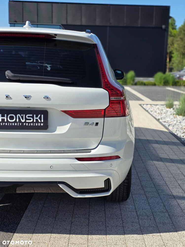 Volvo XC 60 B4 D AWD R-Design - 17