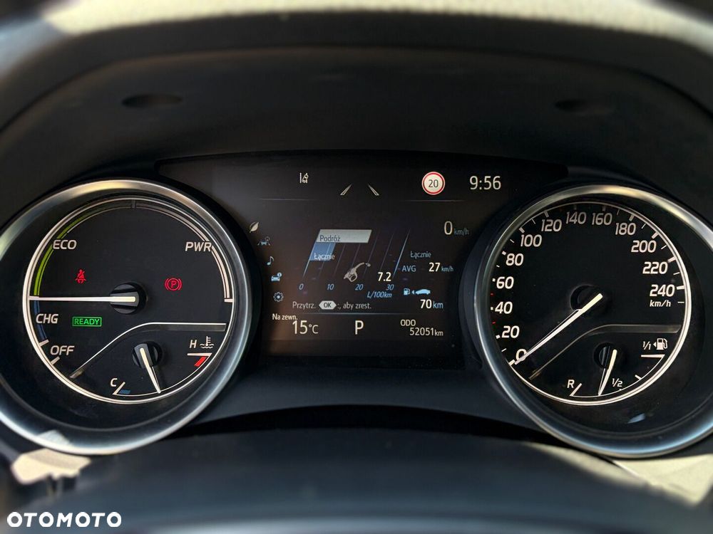Toyota Camry 2.5 Hybrid Comfort CVT - 22