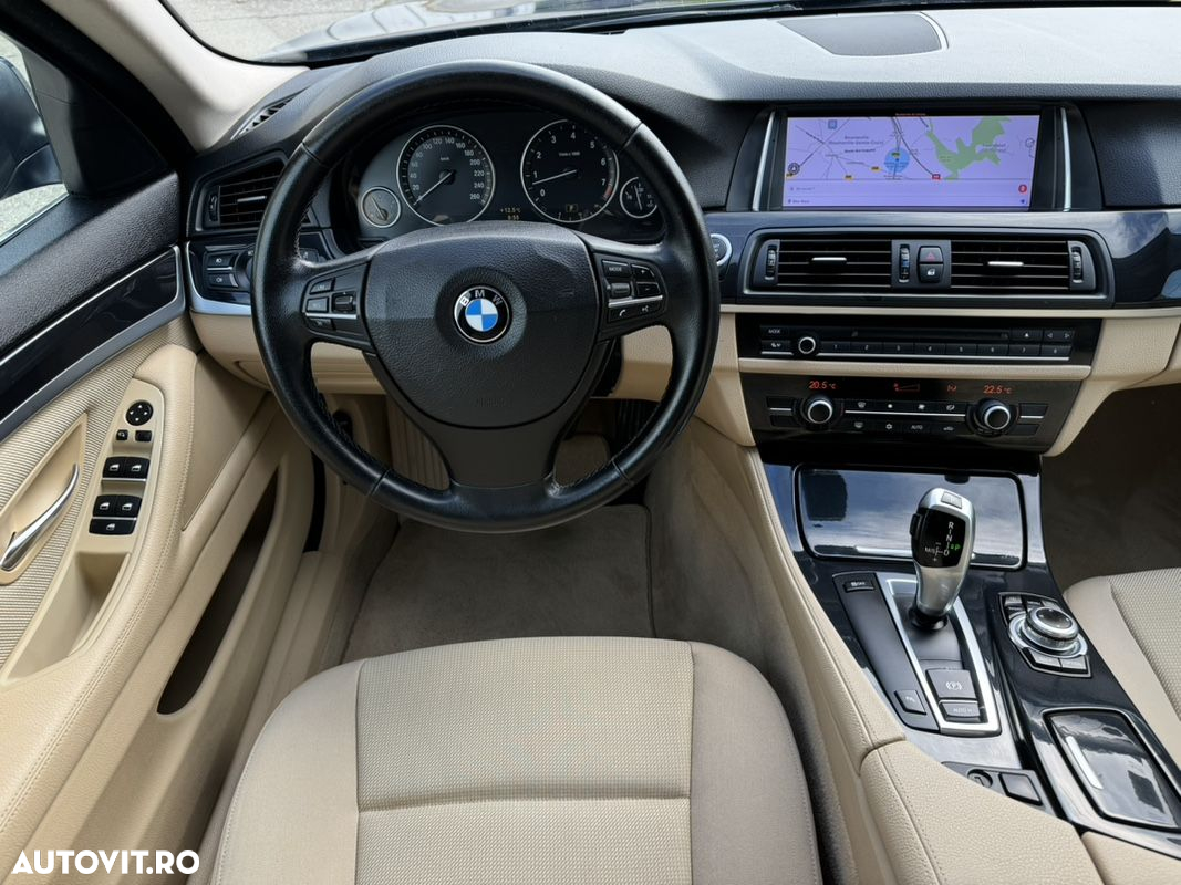 BMW Seria 5 523i Sport-Aut. - 7