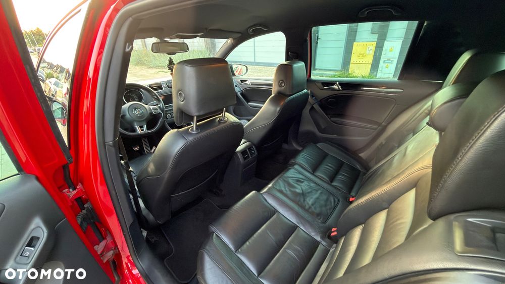 Volkswagen Golf - 11