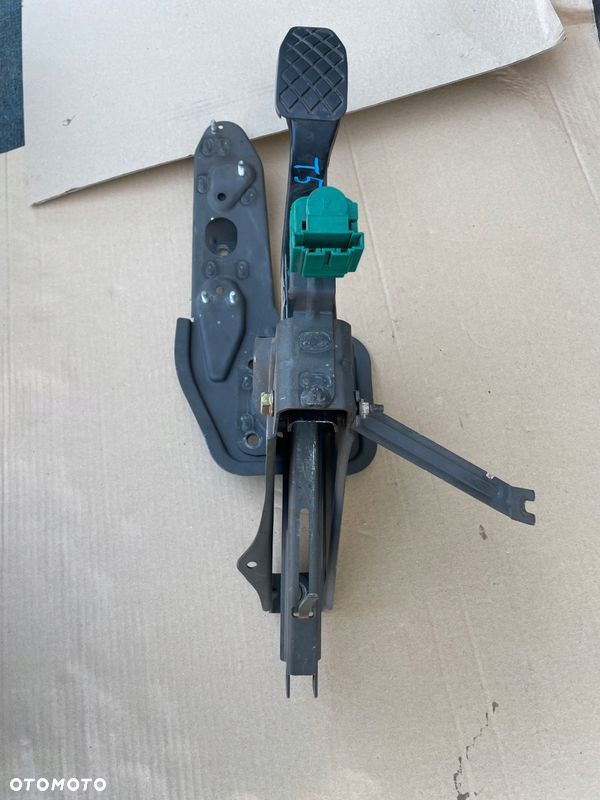 VW T5 TRANSPORTER MULTIVAN PEDAŁ HAMULCA Czujnik - 5