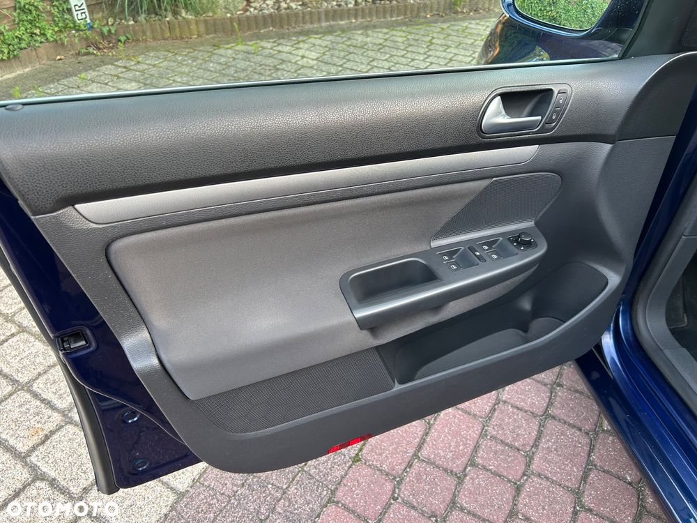 Volkswagen Golf 1.9 TDI DPF Comfortline - 11