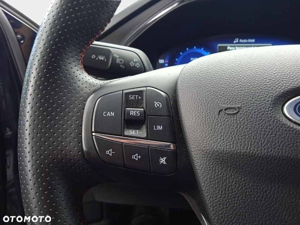 Ford Focus 1.0 EcoBoost mHEV ST-Line X - 15