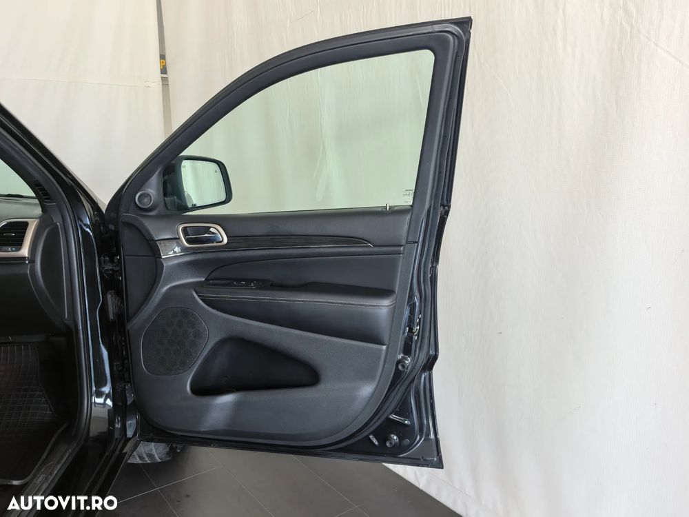 Jeep Grand Cherokee 3.0 TD AT Overland - 27