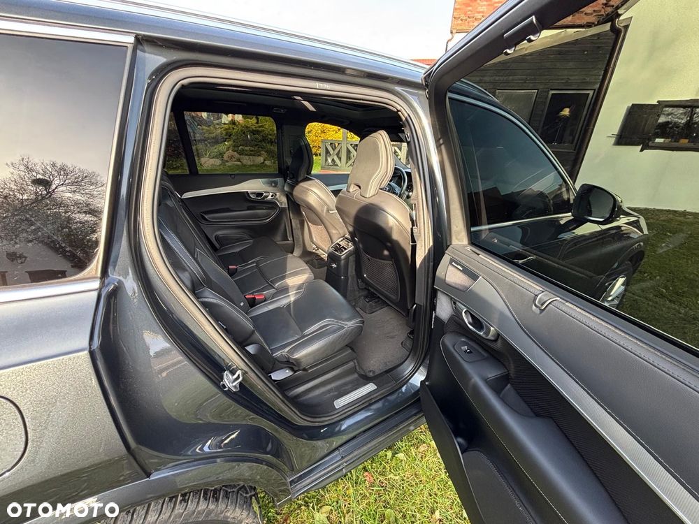 Volvo XC 90 T8 AWD Plug-In Hybrid Momentum 7os - 17