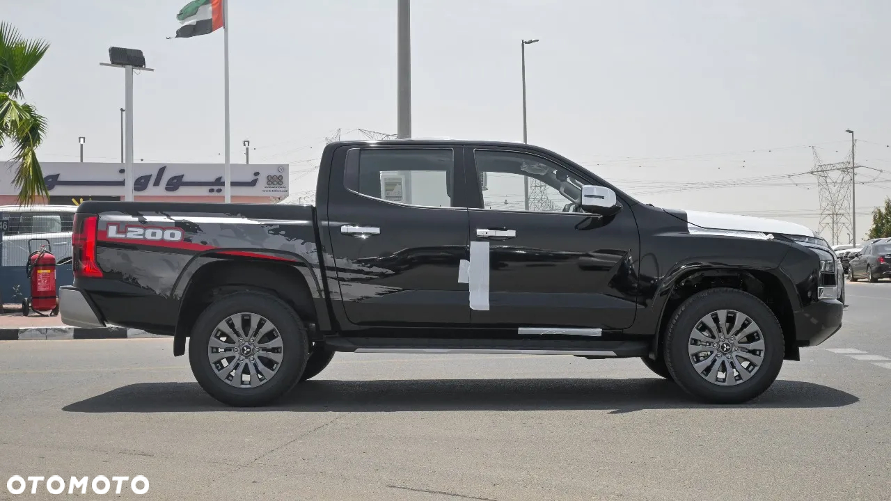 Mitsubishi L200 - 30