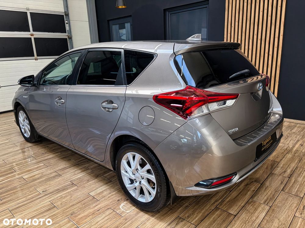 Toyota Auris - 10