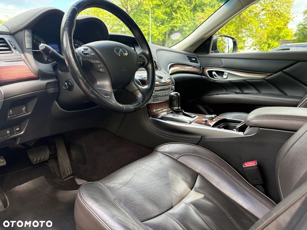 Infiniti Q70 Hybrid GT Premium - 23