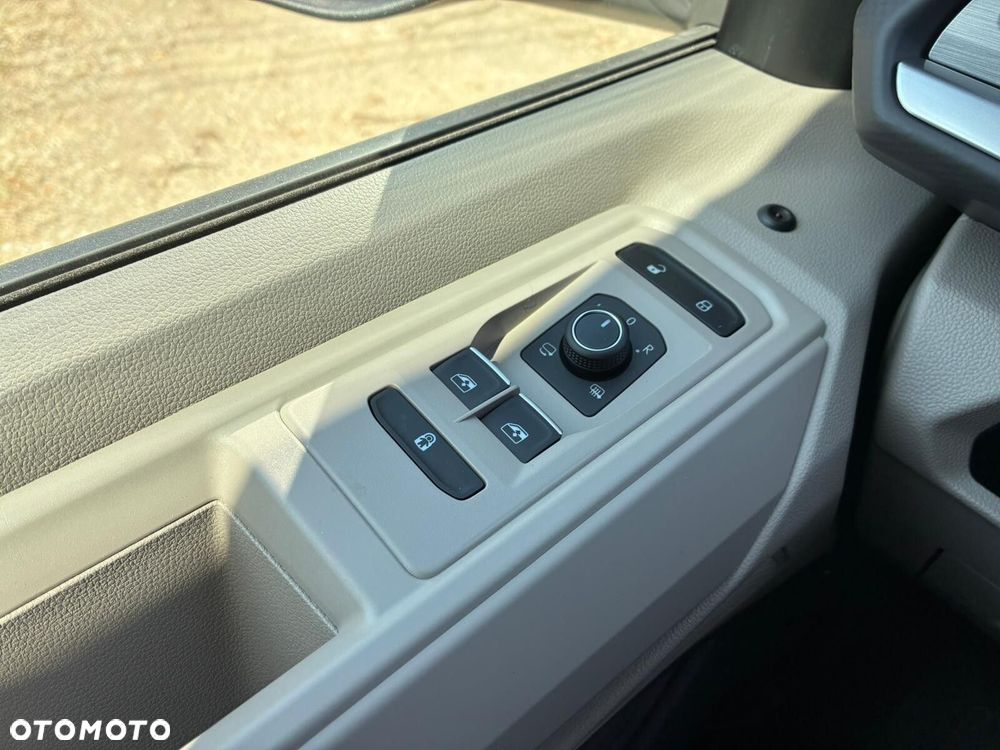 Volkswagen Multivan 2.0 TSI L2 Edition DSG - 29