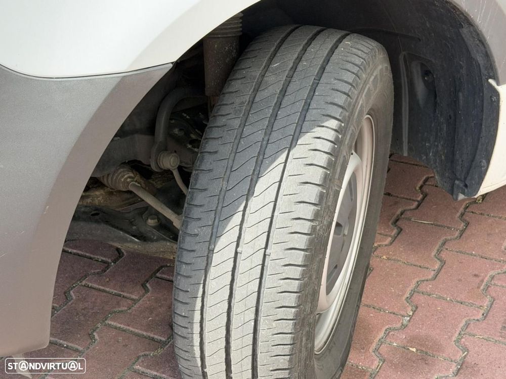 Mercedes-Benz Sprinter (VS30) 317CDi 43L 170cv - 32