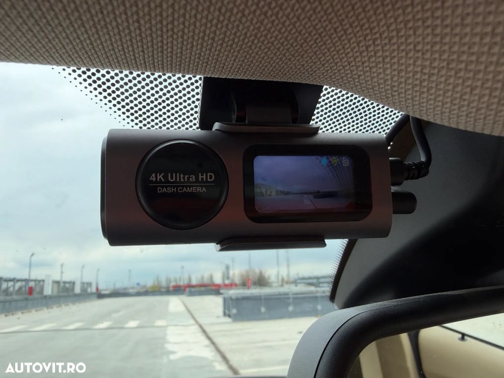 BMW Seria 3 318d Aut. Luxury Line - 9