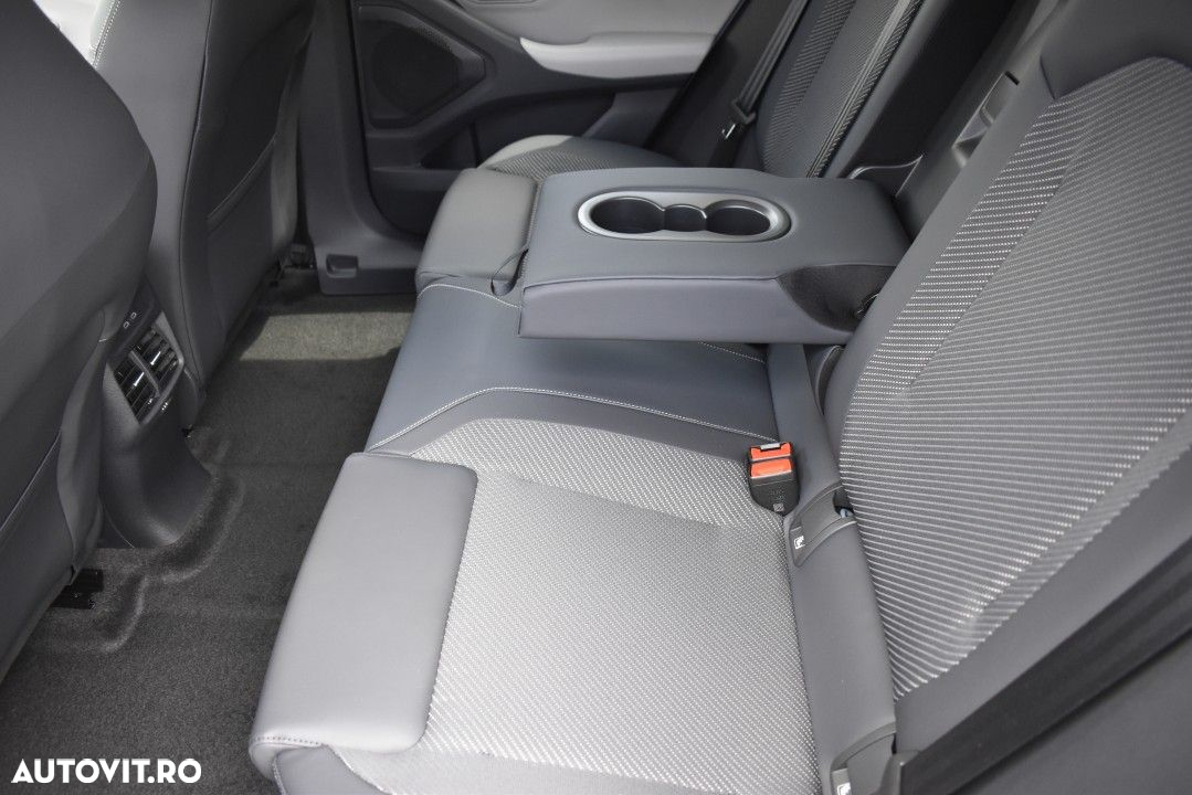 Ford Explorer - 21