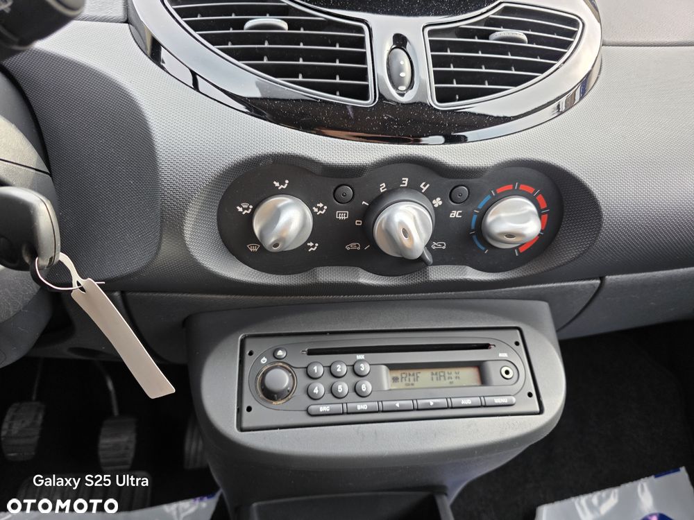 Renault Twingo 1.2 LEV 16V 75 Expression - 12