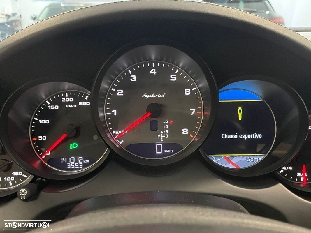 Porsche Cayenne S Hybrid - 27