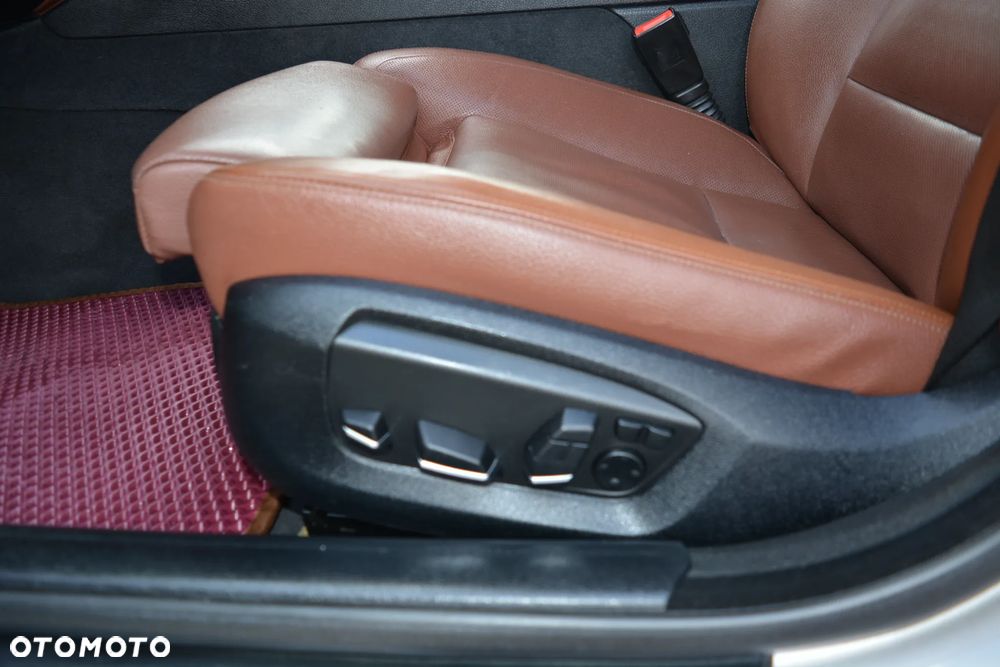 BMW Seria 5 528i xDrive Luxury Line - 16