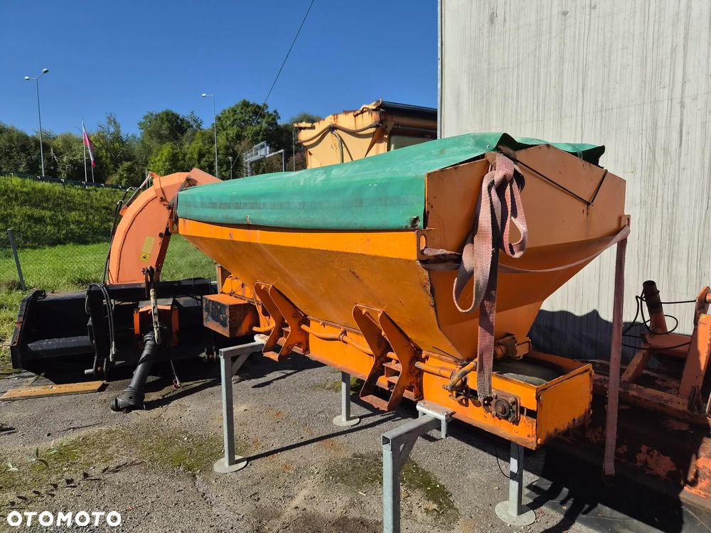 Piaskarka Elektryczna Pronar 1,5m3 Solarka TAŚMA - 1