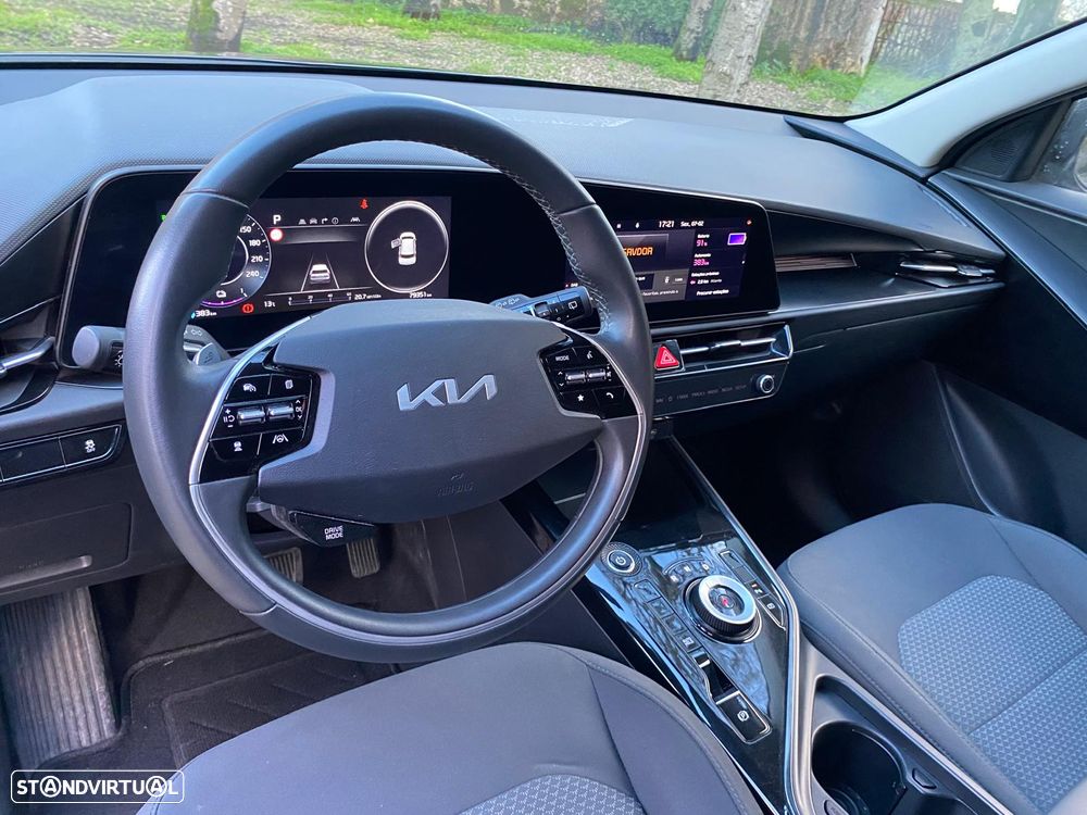 Kia Niro EV 64kWh Drive - 8