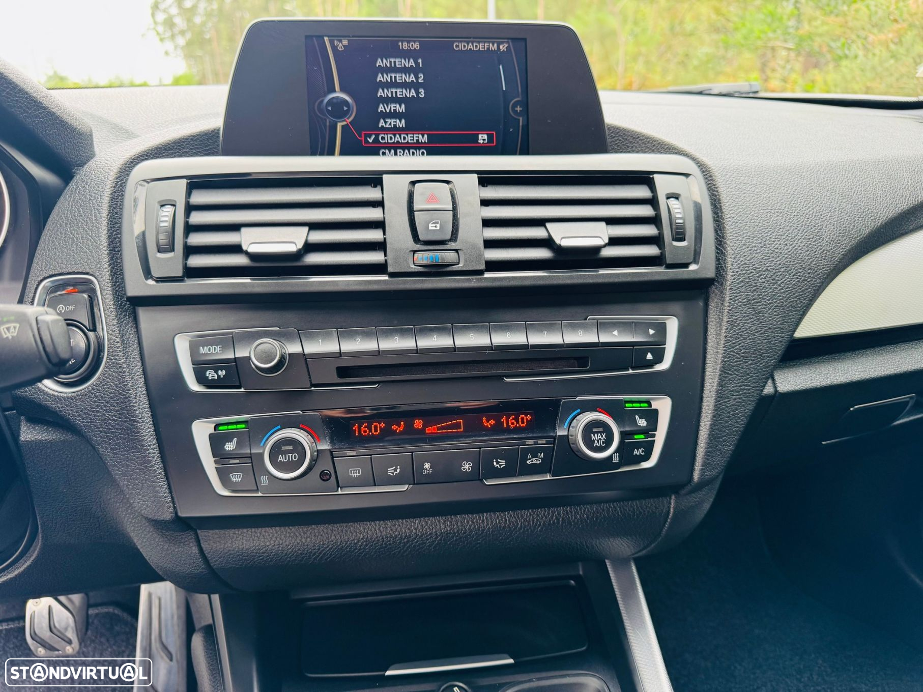 BMW 118 d Pack M - 23