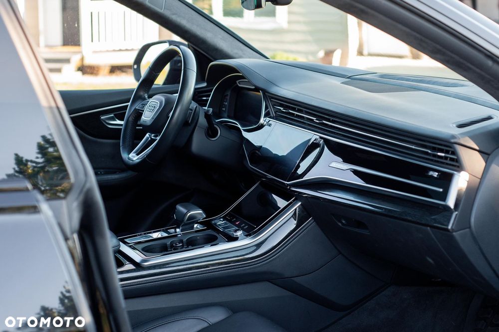 Audi Q8 55 TFSI quattro tiptronic - 9