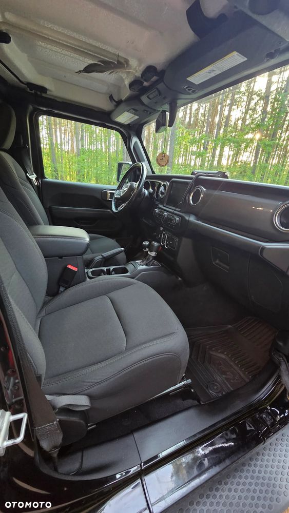 Jeep Wrangler 3.6 Unlim Sahara - 6