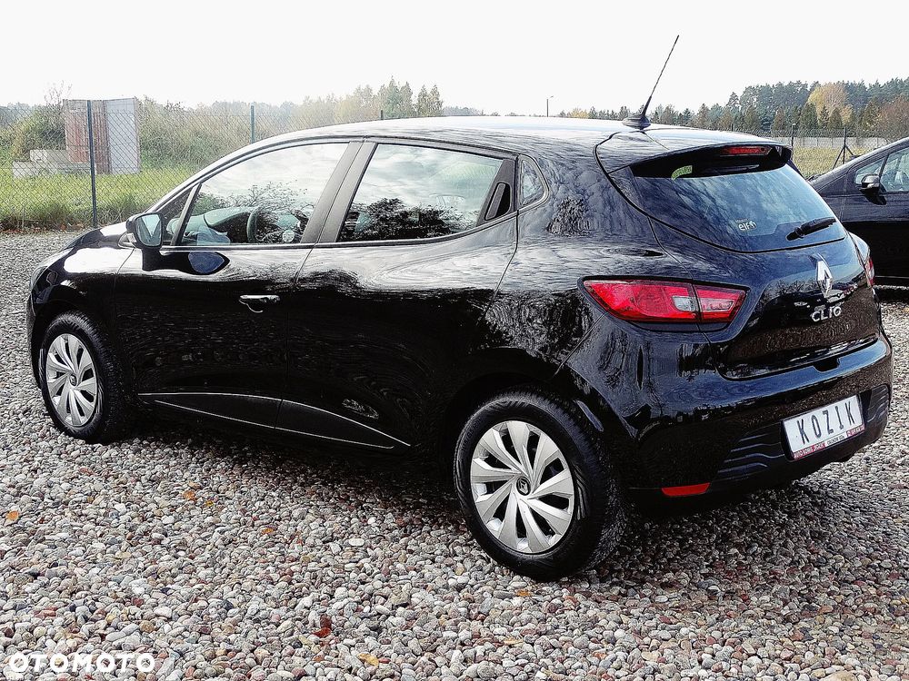 Renault Clio 1.2 16V 75 Life - 16