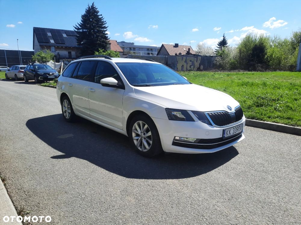 Skoda Octavia 1.6 TDI DSG Ambition - 8