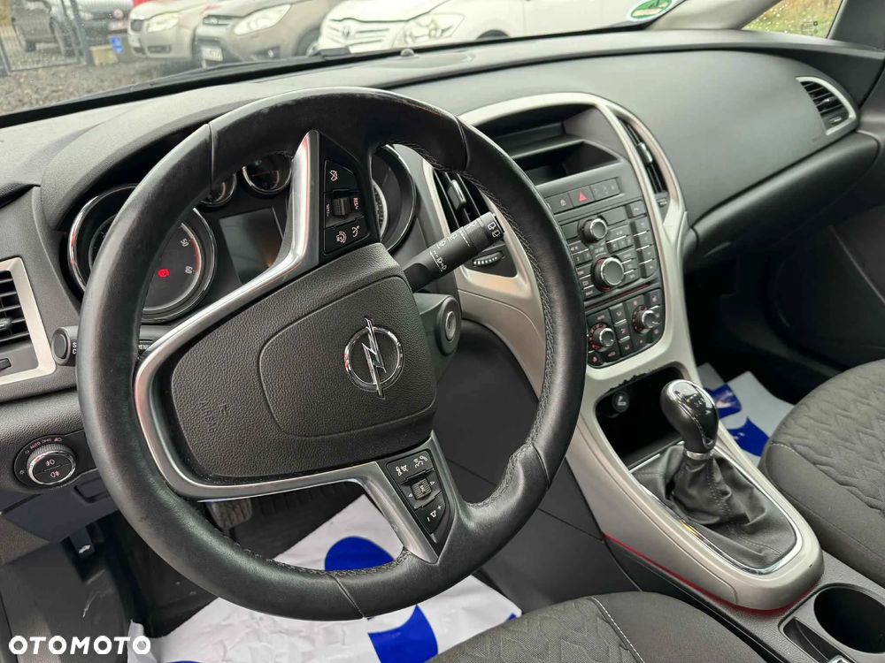 Opel Astra 1.7 CDTI Cosmo - 11