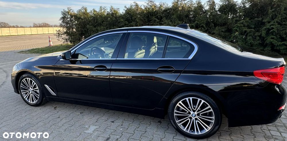 BMW Seria 5 530i Sport Line - 14