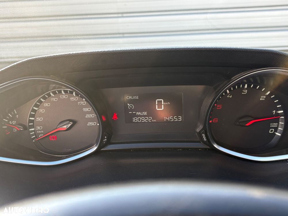Peugeot 308 - 9