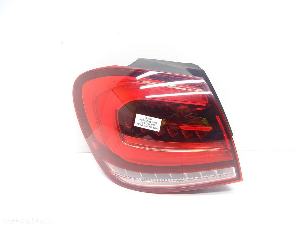 LAMPA LEWA LEWY TYŁ TYLNA W BŁOTNIK LED A1779064500 MERCEDES W177 A-KLASA - 1