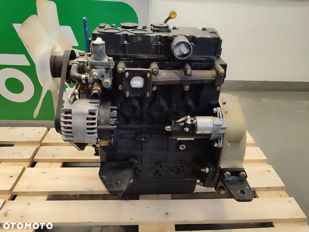 Silnik 404D 22T PERKINS - 10