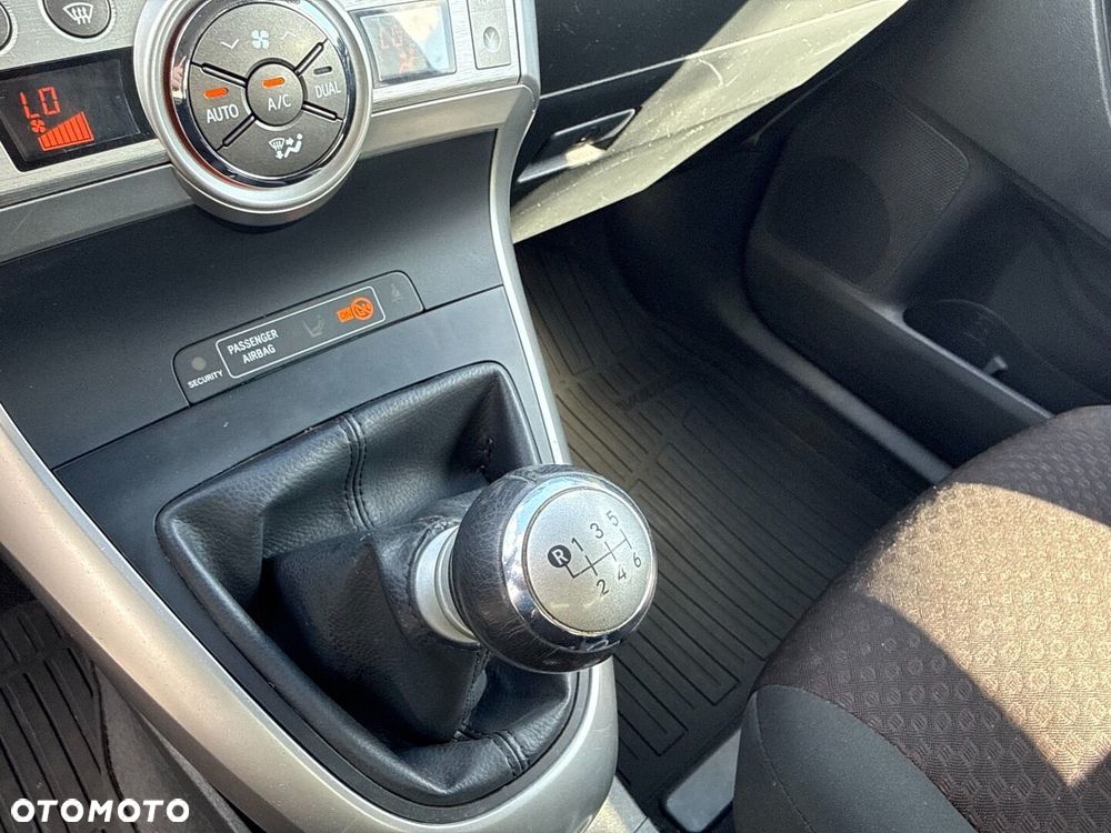 Toyota Verso 2.0 D-4D Premium 7os - 19