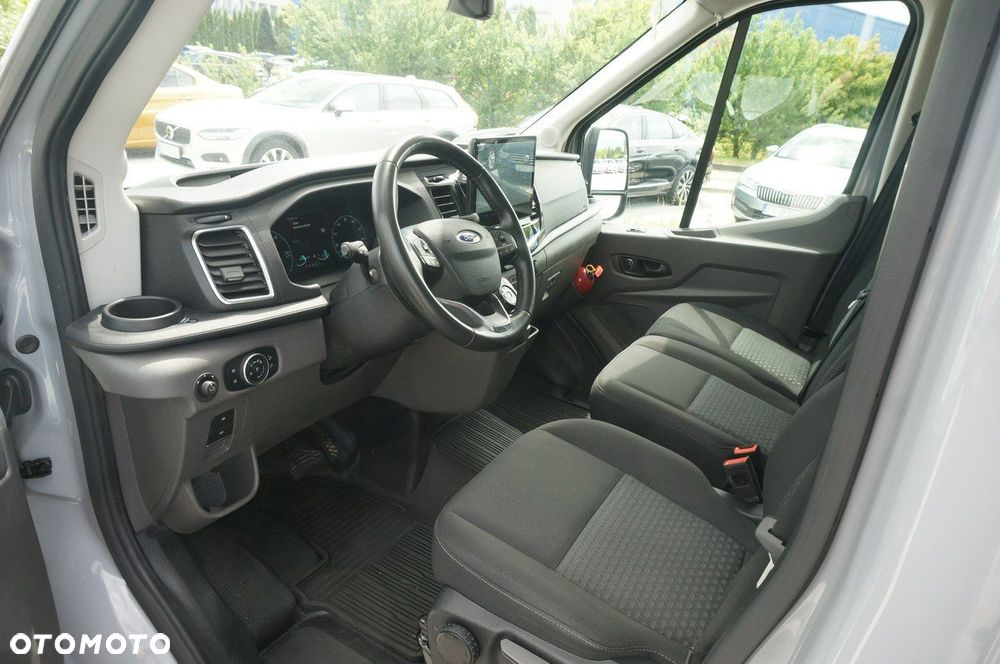 Ford Transit - 12
