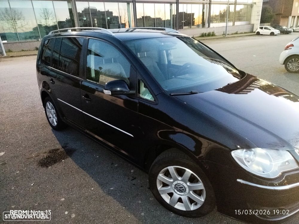 VW Touran 2.0 TDI Highline 7L - 4