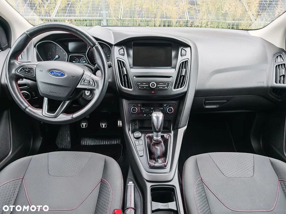 Ford Focus 1.5 EcoBoost ST-Line Black ASS - 29