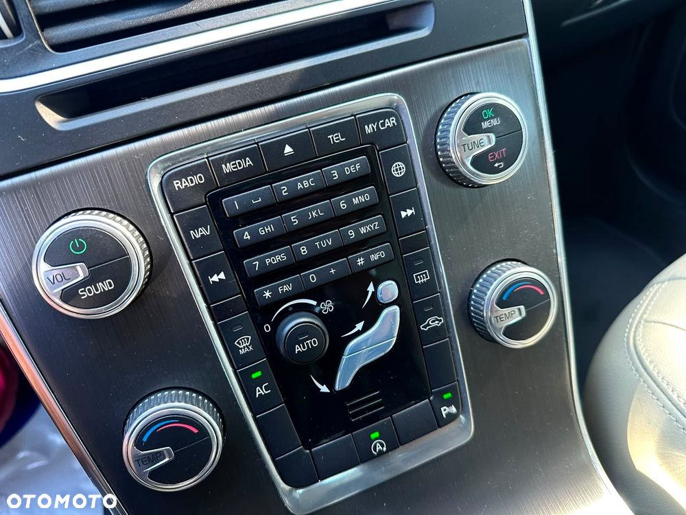 Volvo V60 D4 Momentum - 18
