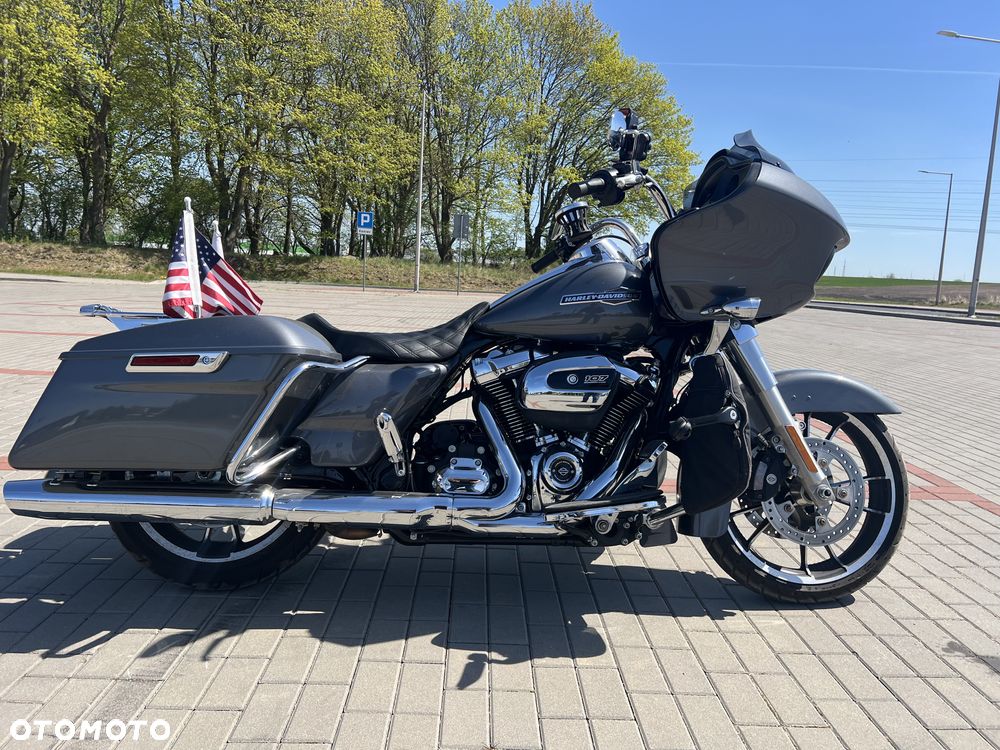 Harley-Davidson Touring Road Glide - 1
