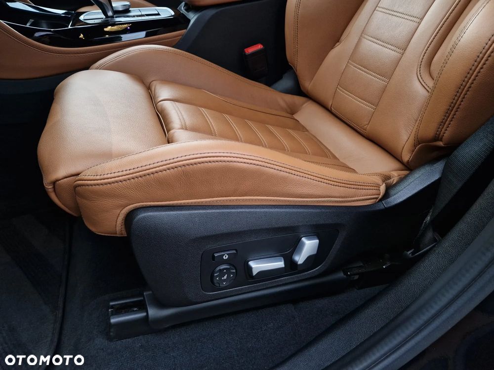 BMW X4 xM40d mHEV - 28