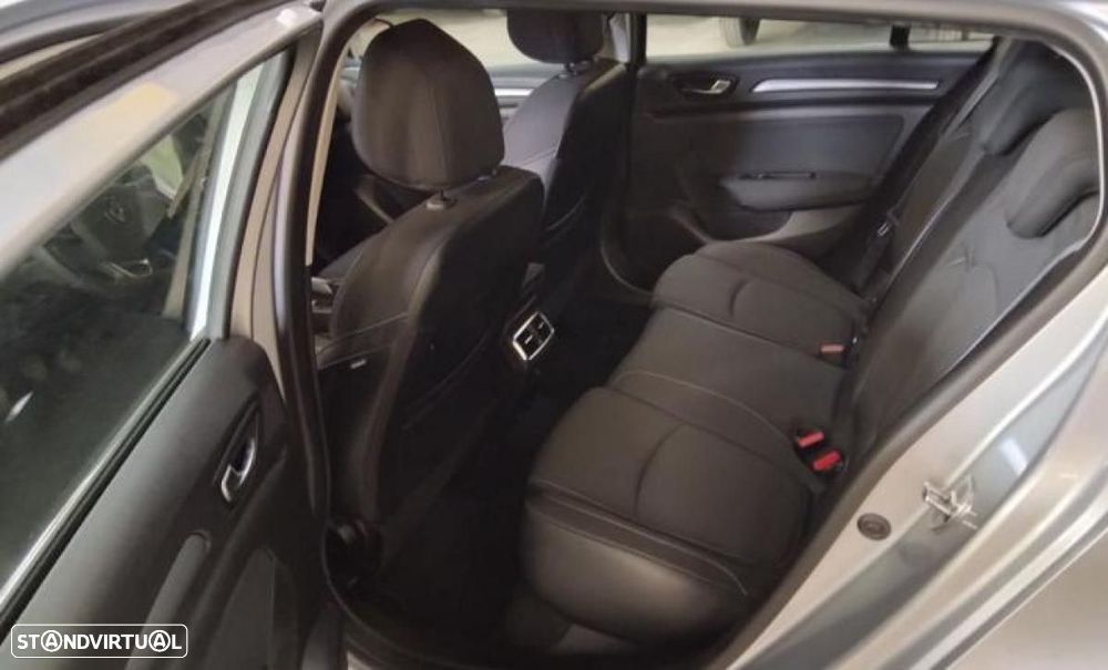 Renault Mégane Sport Tourer 1.5 Blue dCi Business - 4