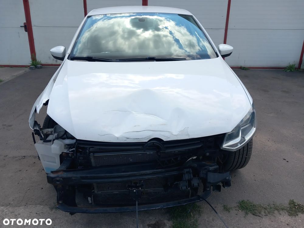 Volkswagen Polo 1.2 TSI BMT Comfortline Perfectline - 2