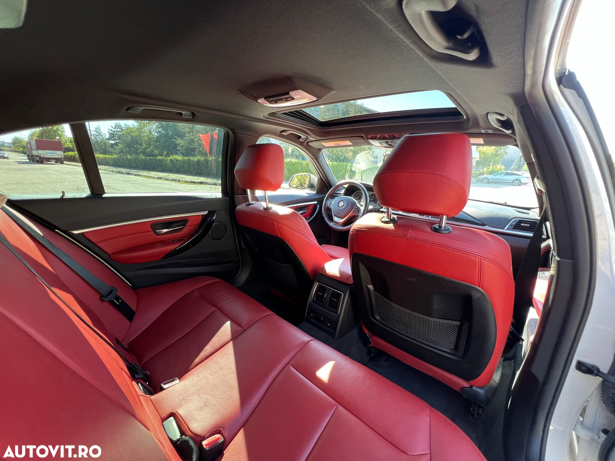 BMW Seria 3 330i Touring Aut. Sport Line - 15