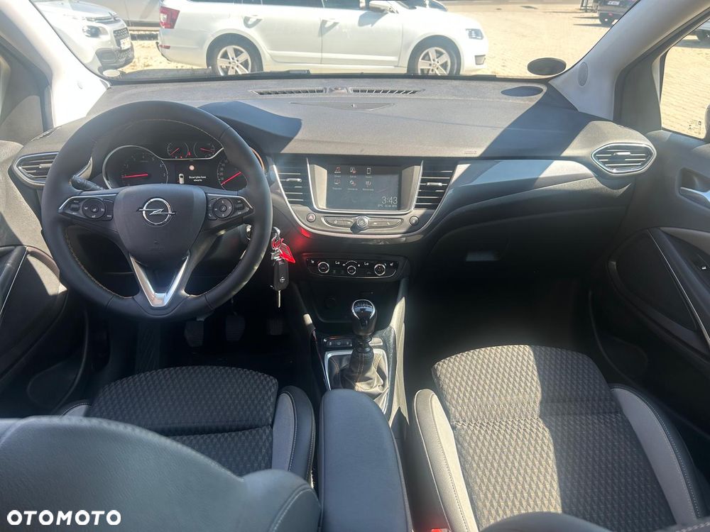 Opel Crossland X 1.2 T Design Line S&S - 15